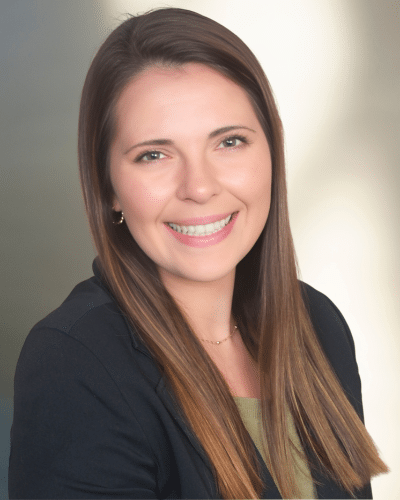H Schull Headshot Hannah Schull, MD - Lakeview Clinic Internal Medicine Physician