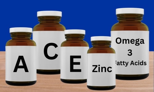 Vitamin bottles that are good for healthy eyes.